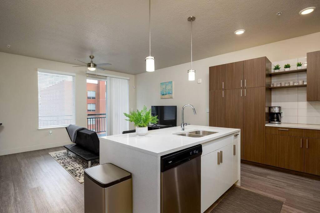 솔트레이크시티 Modern 1B Downtown Slc With Wfh Setup, Gym, Fast Wi-Fi, Pool 아파트 외부 사진
